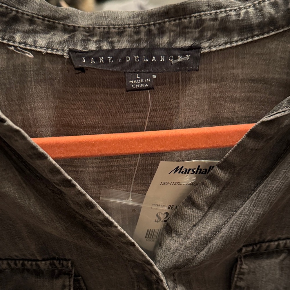Gray Button-Up Denim Shirt - Picture 4 of 6